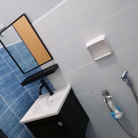 Dkamar Homestay At Desaru, Fully Aircond, Wifi, Coway, Street View 4 Min To Desaru Beach Kangkar Chemaran Buitenkant foto
