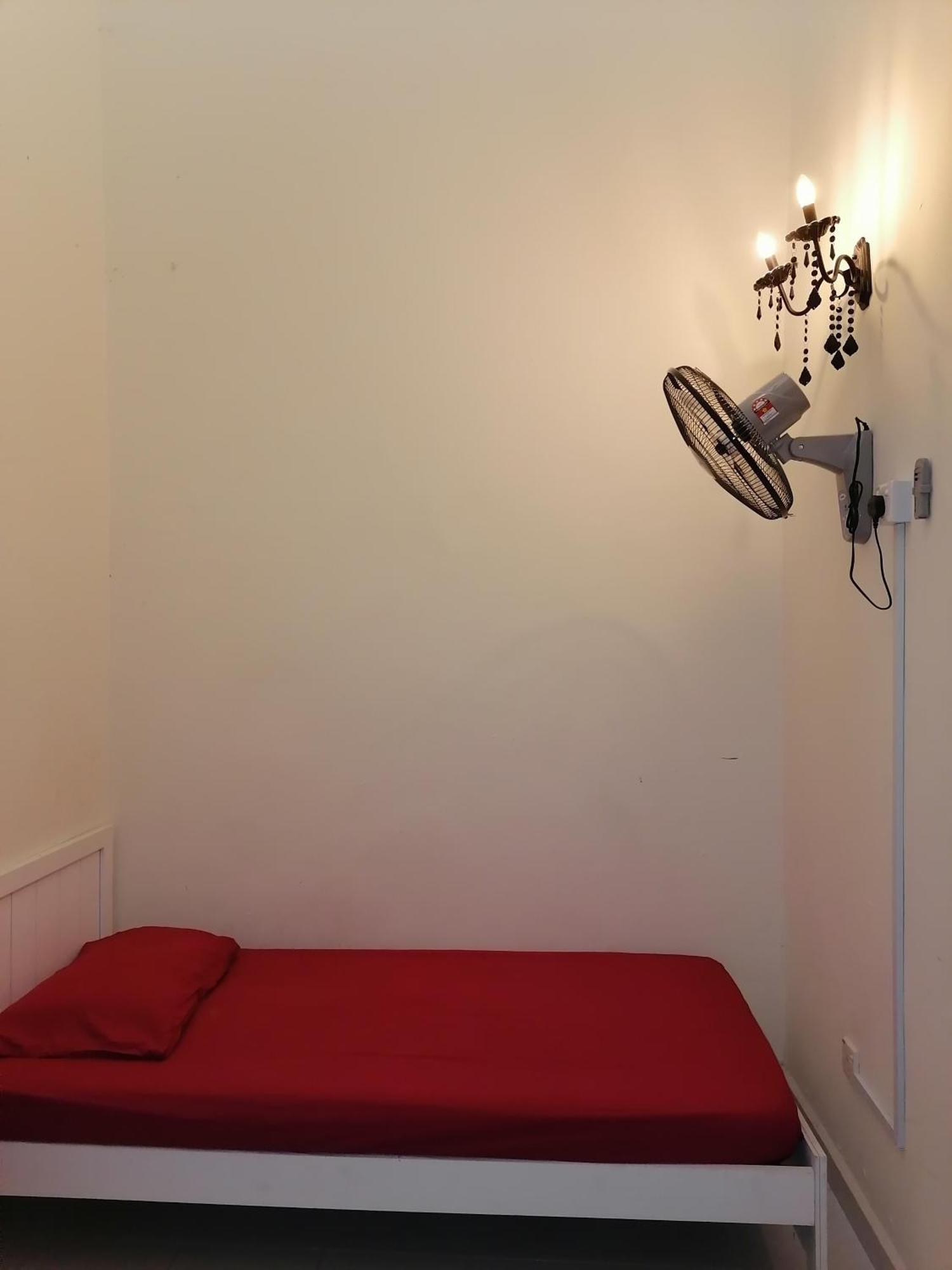 Dkamar Homestay At Desaru, Fully Aircond, Wifi, Coway, Street View 4 Min To Desaru Beach Kangkar Chemaran Buitenkant foto