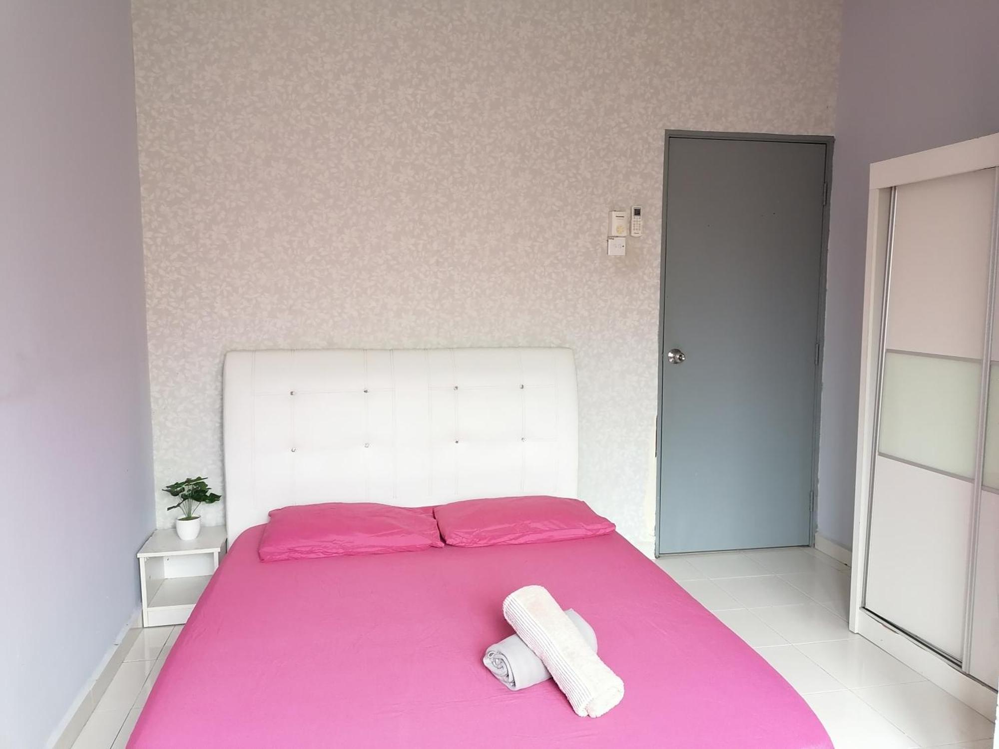 Dkamar Homestay At Desaru, Fully Aircond, Wifi, Coway, Street View 4 Min To Desaru Beach Kangkar Chemaran Buitenkant foto
