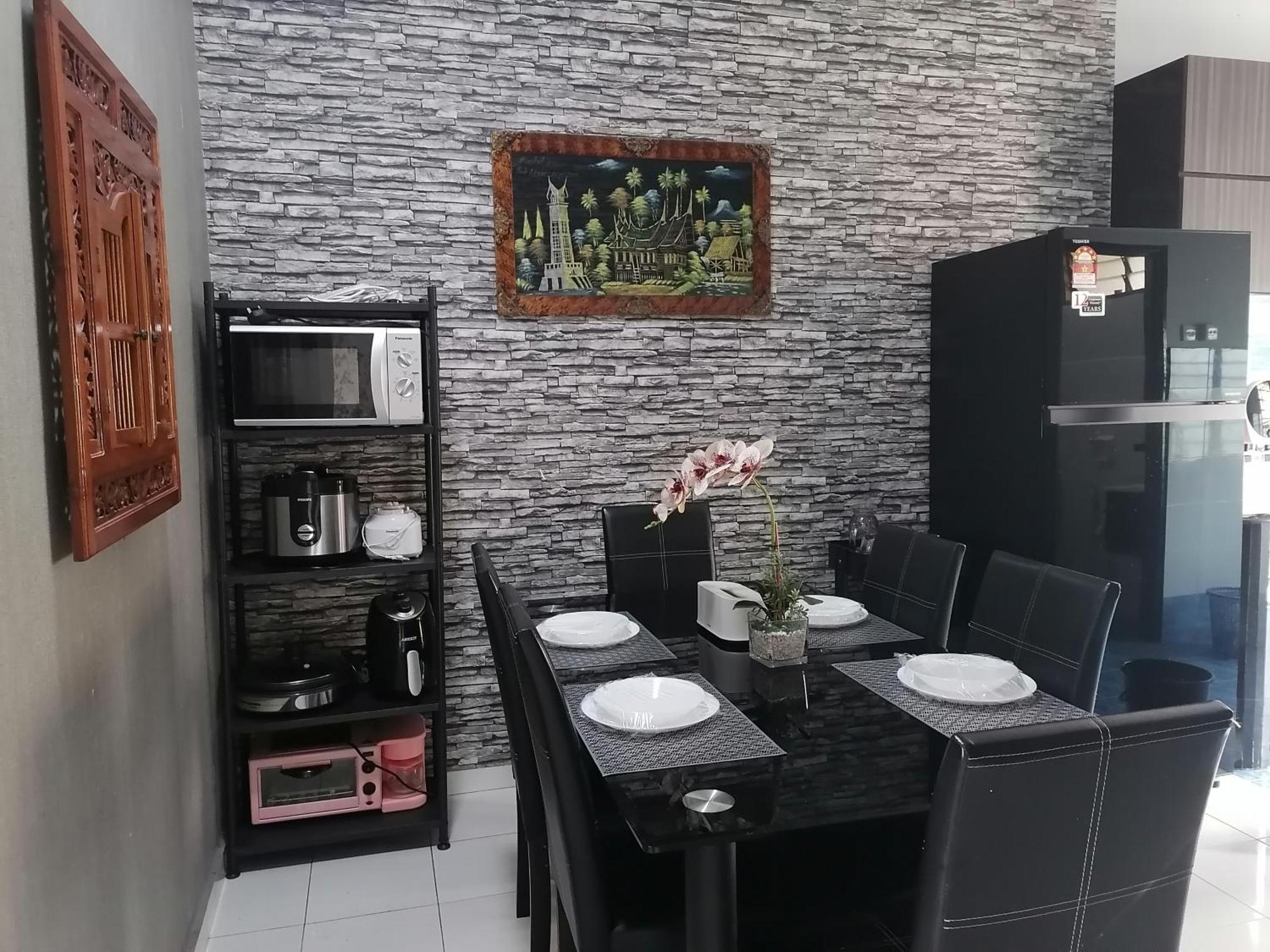 Dkamar Homestay At Desaru, Fully Aircond, Wifi, Coway, Street View 4 Min To Desaru Beach Kangkar Chemaran Buitenkant foto