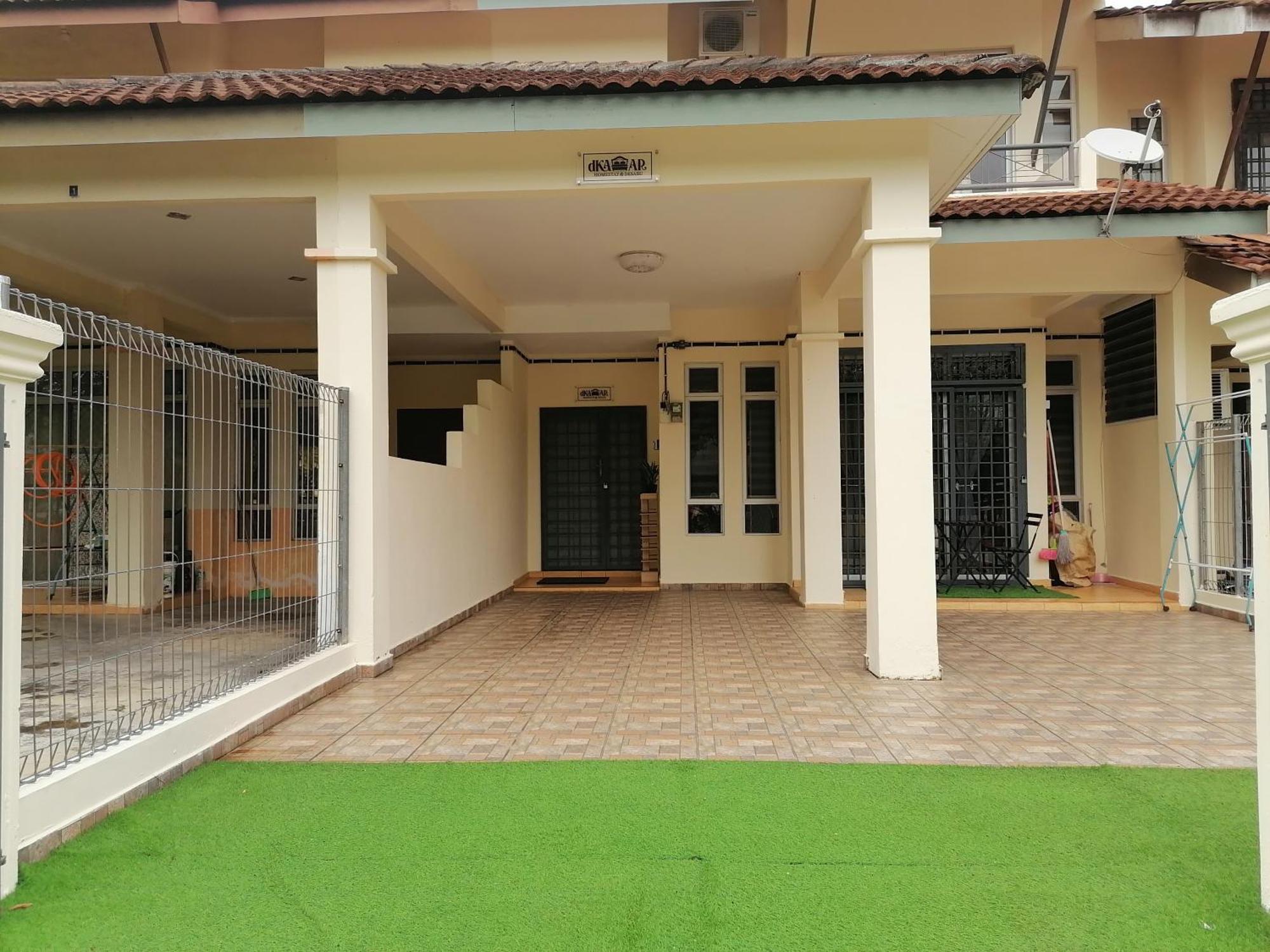 Dkamar Homestay At Desaru, Fully Aircond, Wifi, Coway, Street View 4 Min To Desaru Beach Kangkar Chemaran Buitenkant foto